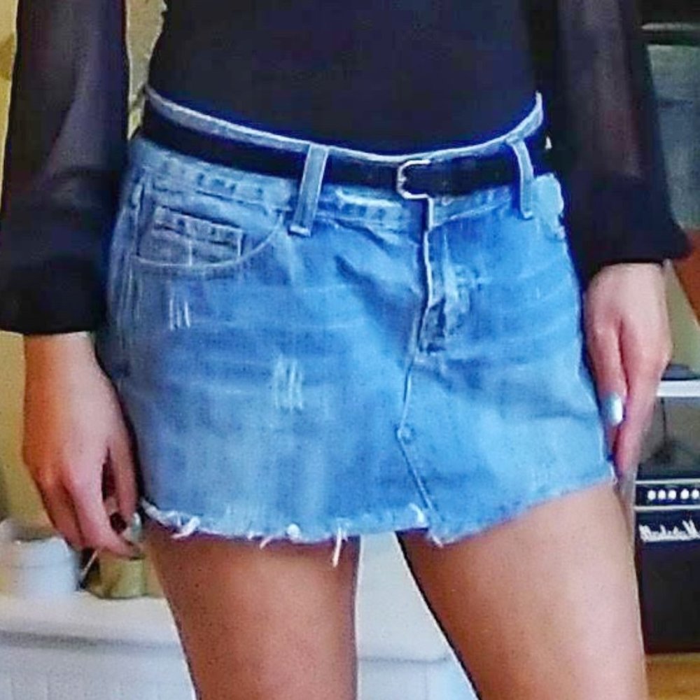 Light Wash Distressed Denim Jean Mini Skirt size 5